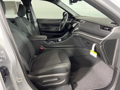 2025 Jeep Grand Cherokee GRAND CHEROKEE L LAREDO X 4X4