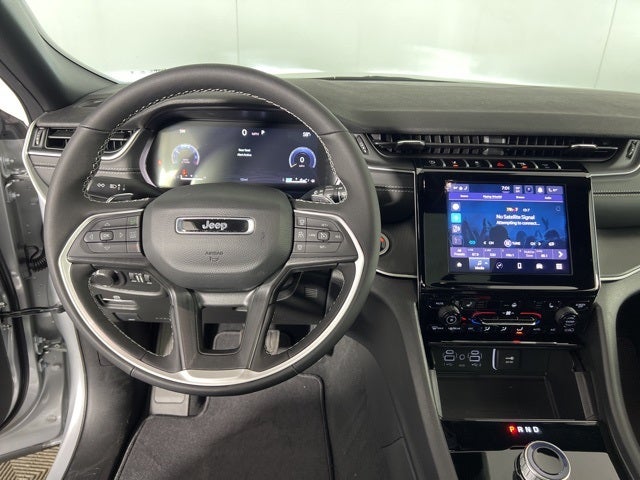 2025 Jeep Grand Cherokee GRAND CHEROKEE L LAREDO X 4X4