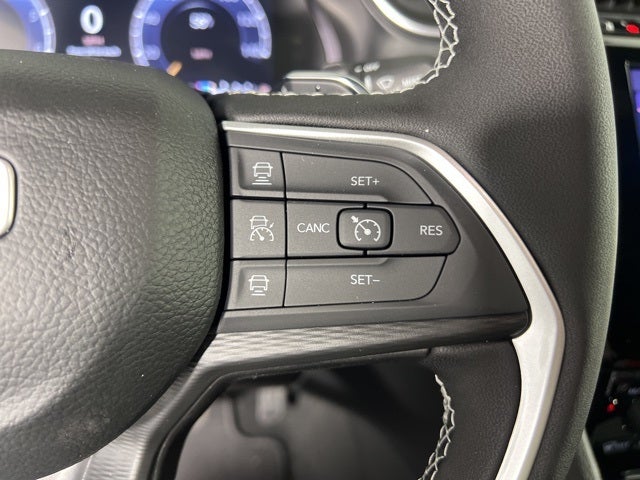 2025 Jeep Grand Cherokee GRAND CHEROKEE L LAREDO X 4X4