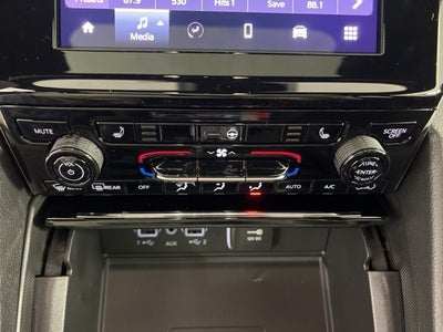 2025 Jeep Grand Cherokee GRAND CHEROKEE L LAREDO X 4X4