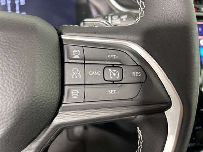 2025 Jeep Grand Cherokee GRAND CHEROKEE L LAREDO X 4X4