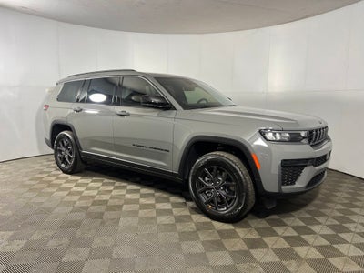 2027 Jeep Grand Cherokee Laredo Altitude