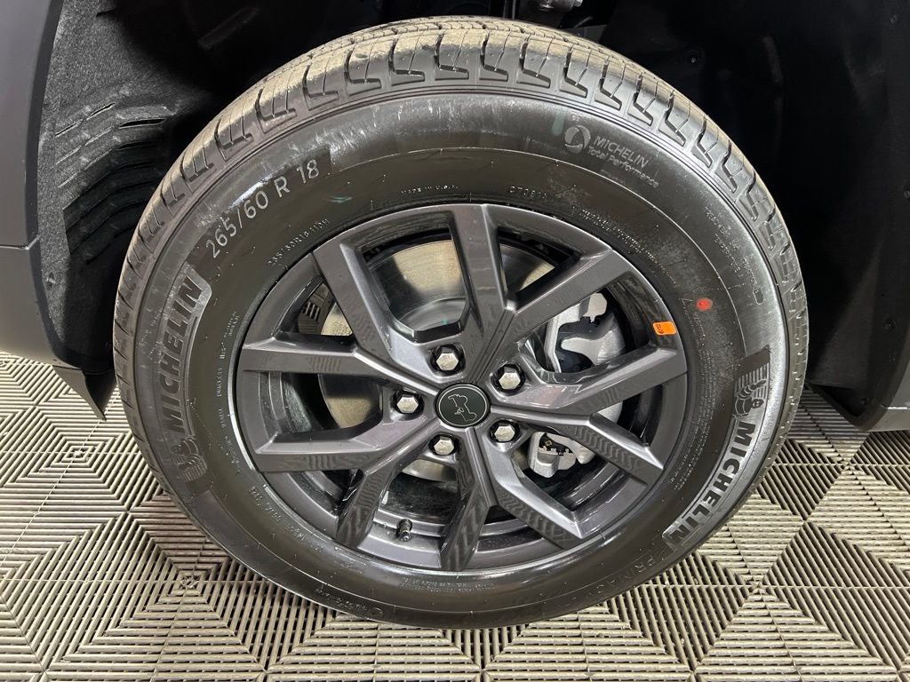 2027 Jeep Grand Cherokee Laredo Altitude