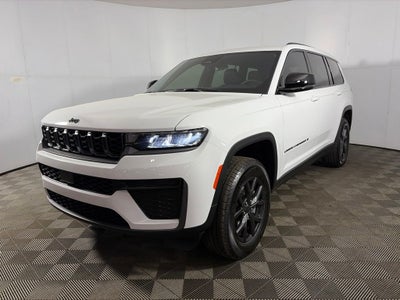 2027 Jeep Grand Cherokee Laredo Altitude