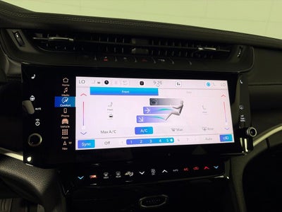 2027 Jeep Grand Cherokee Laredo Altitude