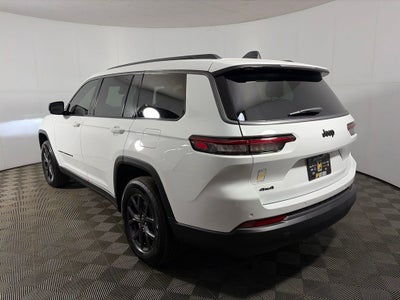 2027 Jeep Grand Cherokee Laredo Altitude
