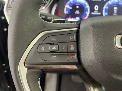 2027 Jeep Grand Cherokee Laredo Altitude