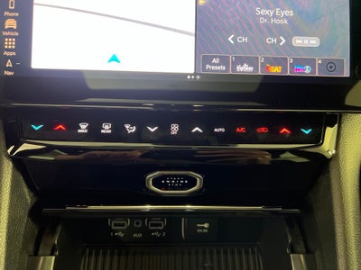 2027 Jeep Grand Cherokee Laredo Altitude