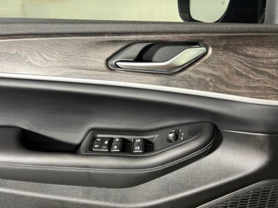 2027 Jeep Grand Cherokee Laredo Altitude