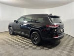 2027 Jeep Grand Cherokee Laredo Altitude