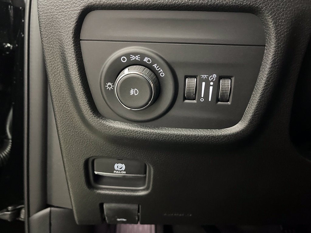 2027 Jeep Grand Cherokee GRAND CHEROKEE L LIMITED 4X4