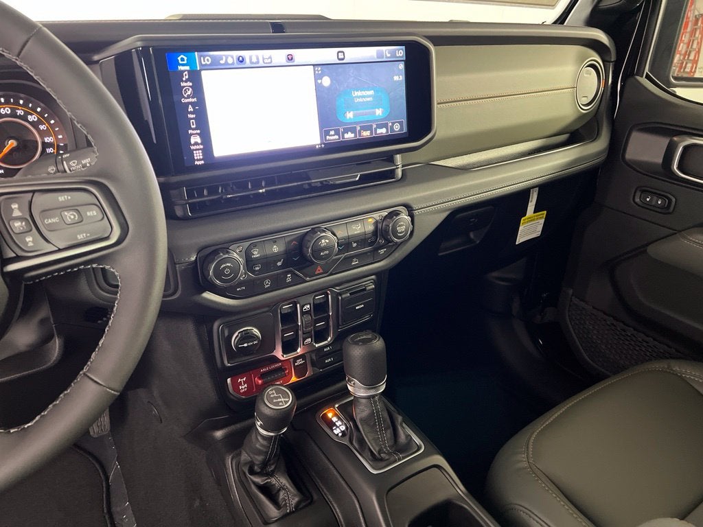 2027 Jeep Gladiator GLADIATOR MOJAVE 4X4