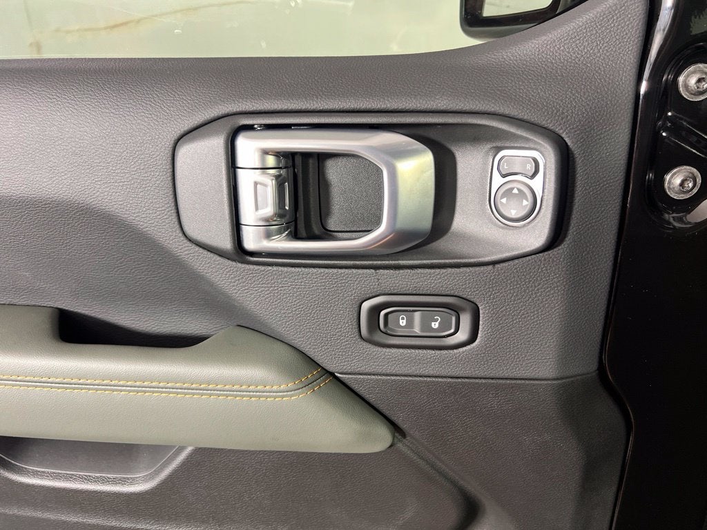 2027 Jeep Gladiator GLADIATOR MOJAVE 4X4