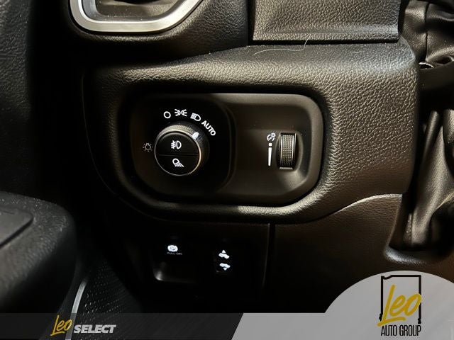 2022 RAM 1500 Big Horn Crew Cab 4x4 5'7' Box