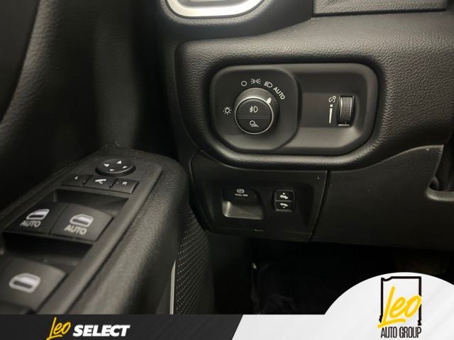 2022 RAM 1500 Big Horn Crew Cab 4x4 6'4' Box