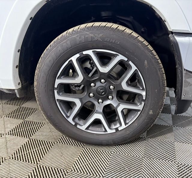 2025 RAM Ram 1500 RAM 1500 LARAMIE CREW CAB 4X4 5'7' BOX