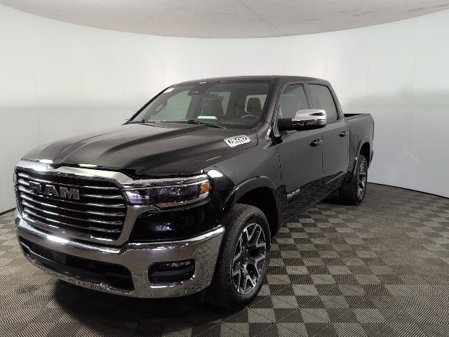 2025 RAM Ram 1500 RAM 1500 LARAMIE CREW CAB 4X4 5'7' BOX