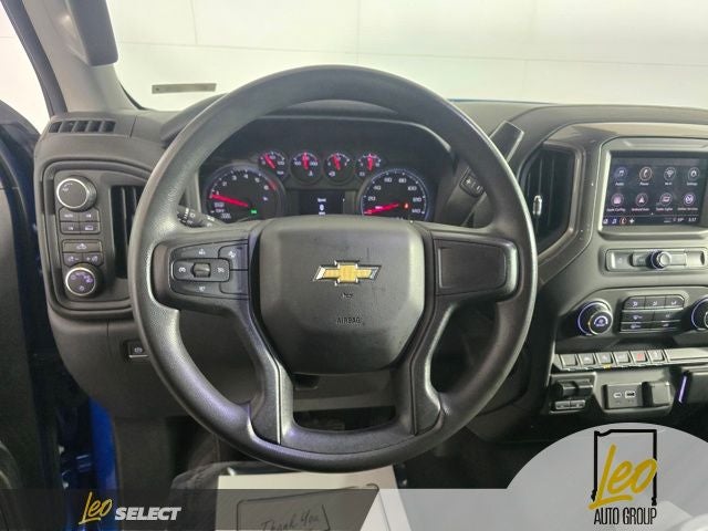 2023 Chevrolet Silverado 1500 4WD Crew Cab Standard Bed Custom