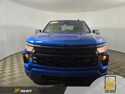 2023 Chevrolet Silverado 1500 4WD Crew Cab Standard Bed Custom