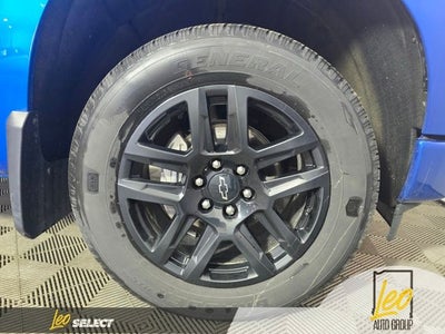 2023 Chevrolet Silverado 1500 4WD Crew Cab Standard Bed Custom