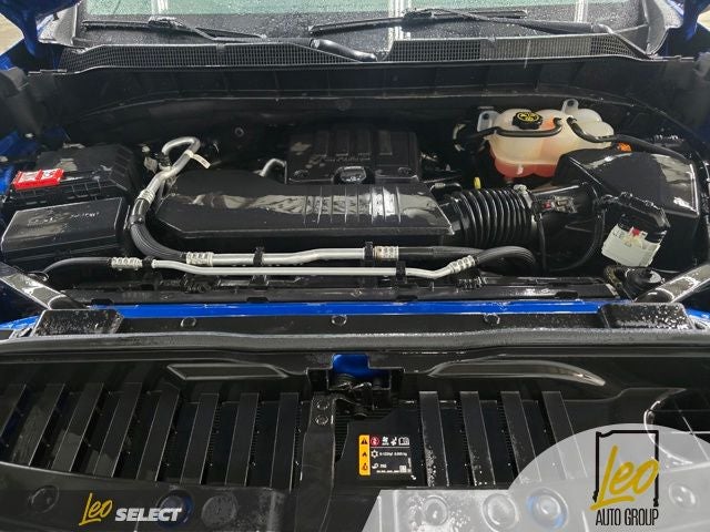 2023 Chevrolet Silverado 1500 4WD Crew Cab Standard Bed Custom