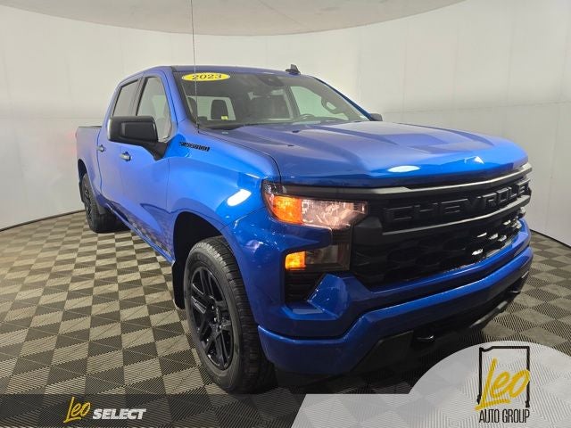 2023 Chevrolet Silverado 1500 4WD Crew Cab Standard Bed Custom