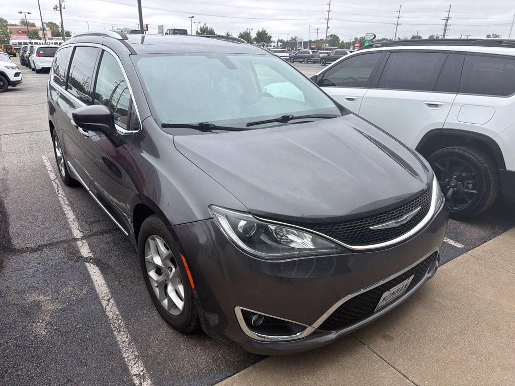 2020 Chrysler Pacifica Touring L