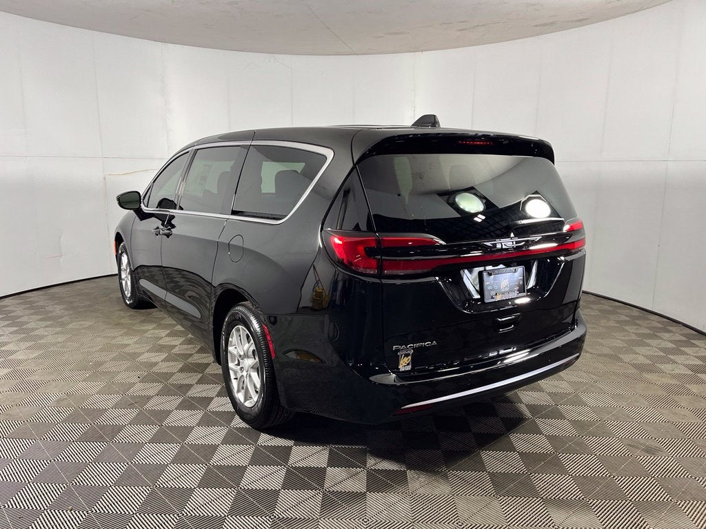 2027 Chrysler Pacifica PACIFICA SELECT