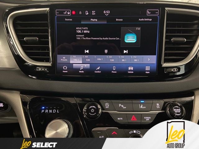2023 Chrysler Pacifica Touring L - Photo 12
