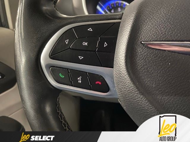2023 Chrysler Pacifica Touring L - Photo 9