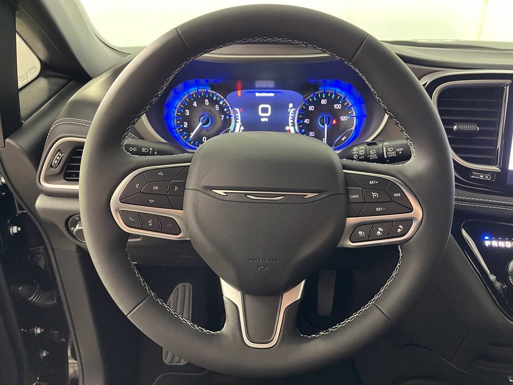 2027 Chrysler Pacifica PACIFICA SELECT