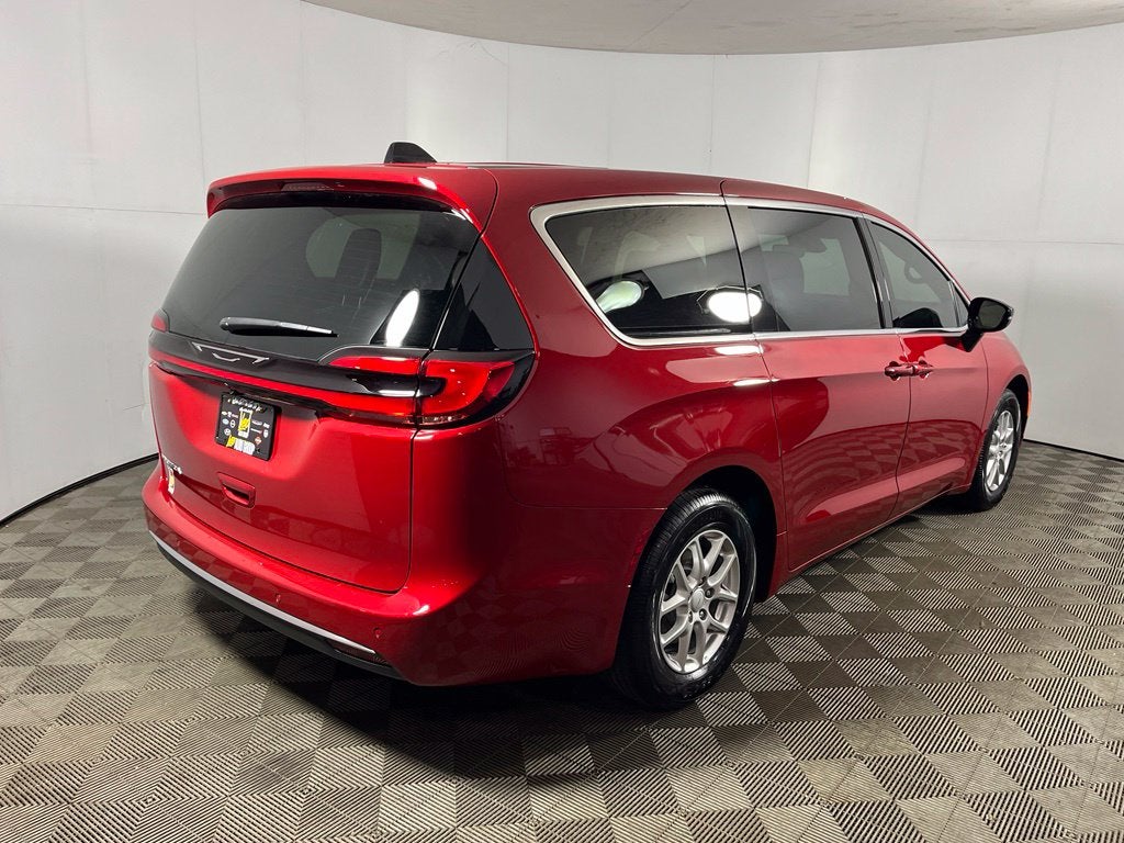 2027 Chrysler Pacifica PACIFICA SELECT