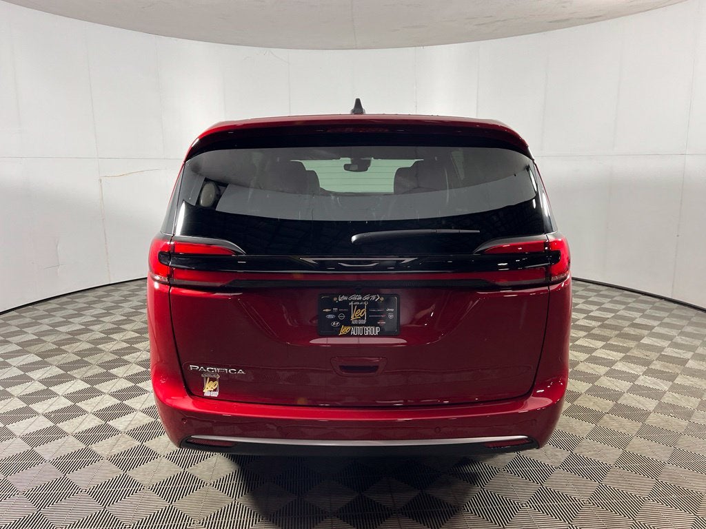 2027 Chrysler Pacifica PACIFICA SELECT