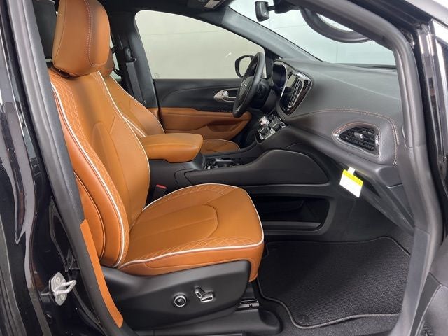 2026 Chrysler Pacifica PACIFICA PINNACLE
