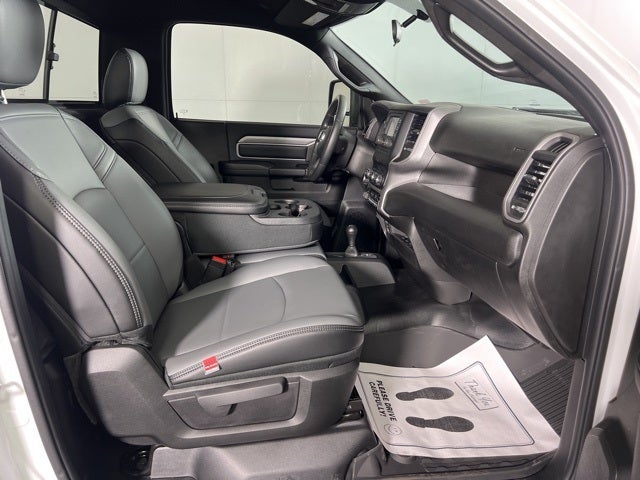 2024 RAM Ram 3500 RAM 3500 TRADESMAN REGULAR CAB 4X4 8' BOX