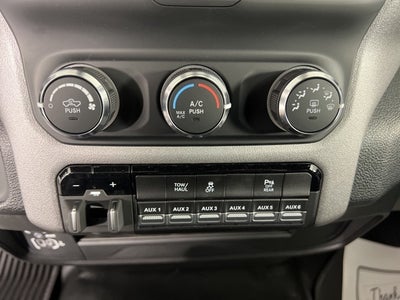 2024 RAM Ram 3500 RAM 3500 TRADESMAN REGULAR CAB 4X4 8' BOX