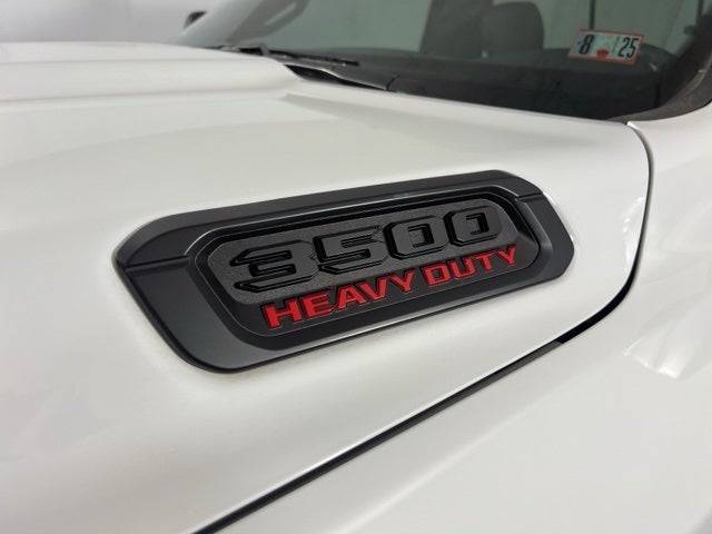 2024 RAM Ram 3500 RAM 3500 TRADESMAN REGULAR CAB 4X4 8' BOX