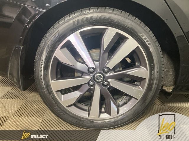 2020 Nissan Versa SR Xtronic CVT