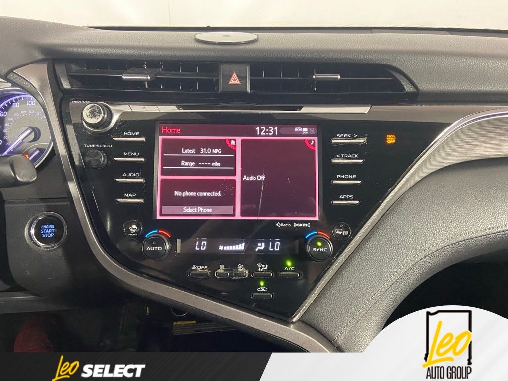 2020 Toyota Camry SE - Photo 15