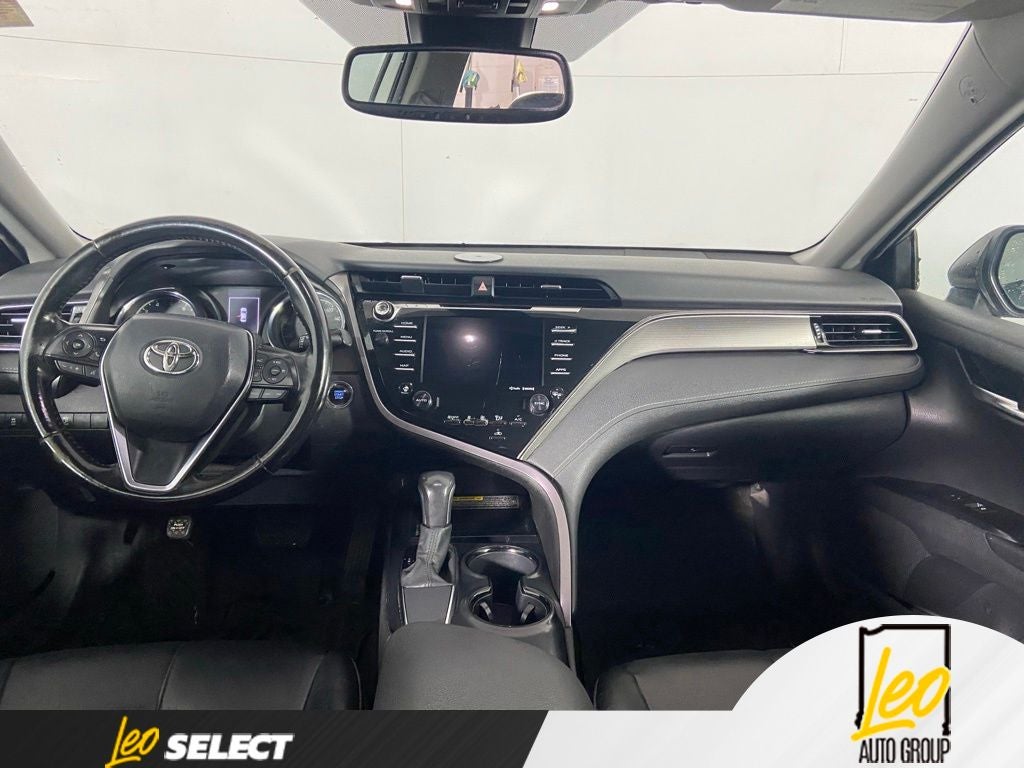 2020 Toyota Camry SE - Photo 18