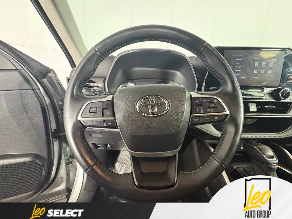 2023 Toyota Highlander LE - Photo 10