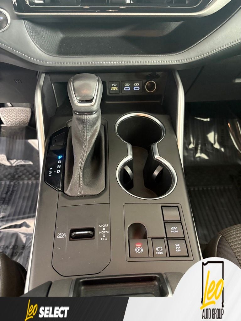 2023 Toyota Highlander LE - Photo 16