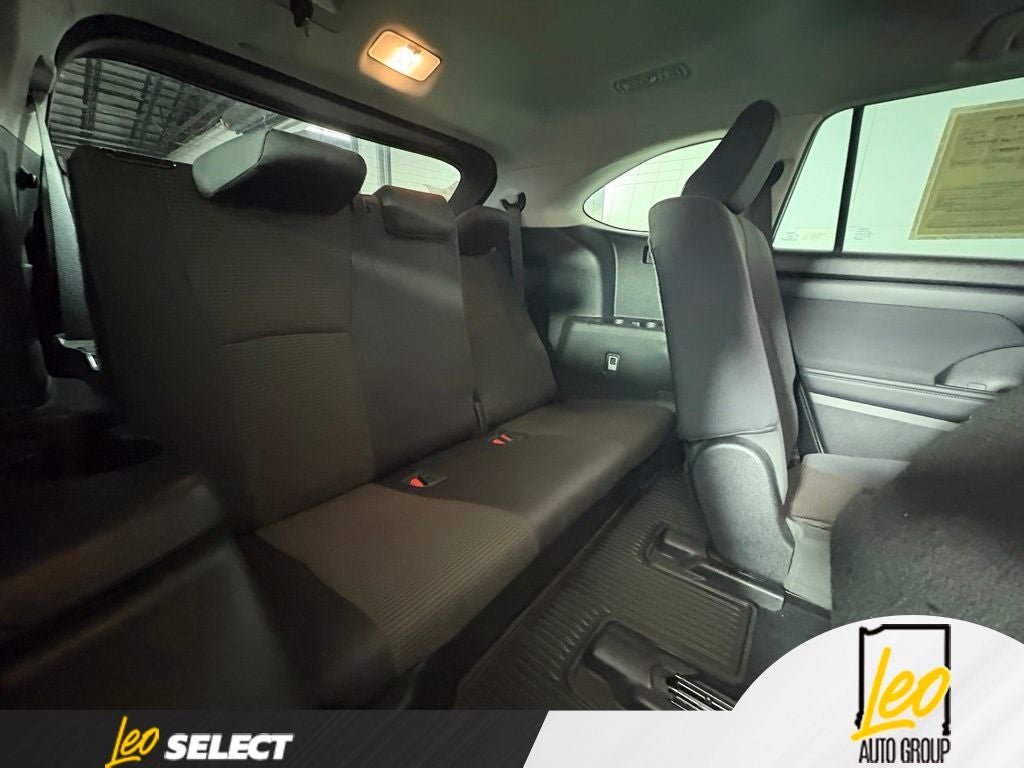 2023 Toyota Highlander LE - Photo 20