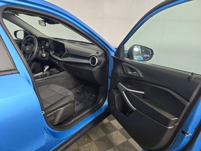 2025 Chevrolet Trax FWD LS