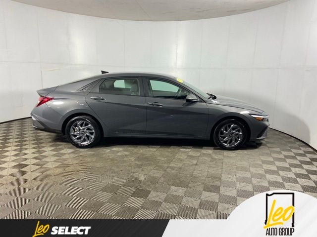 2024 Hyundai Elantra SEL - Photo 5