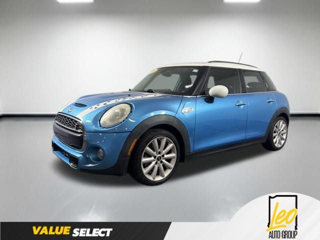 2015 MINI Cooper S 4 Door's photo