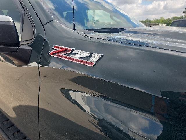 2025 Chevrolet Silverado 1500 LT LT1