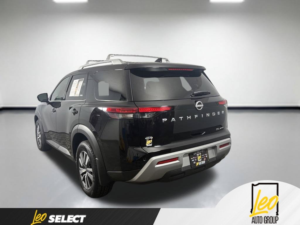 2024 Nissan Pathfinder SL