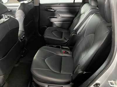 2020 Toyota Highlander Hybrid XLE