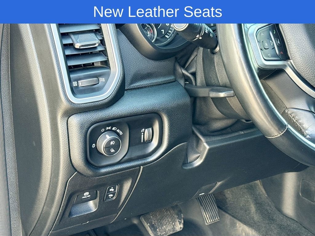 2021 RAM 1500 Big Horn Crew Cab 4x4 5'7" Box